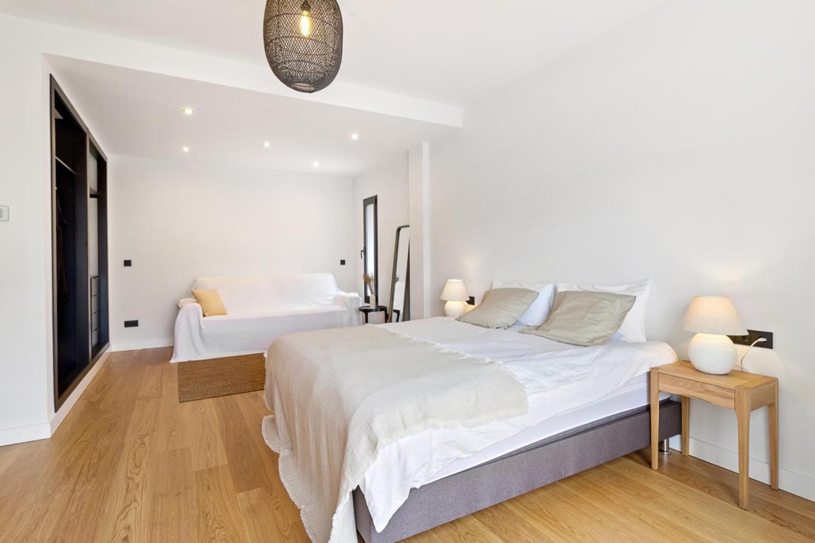 Vivi Homes - Blanca