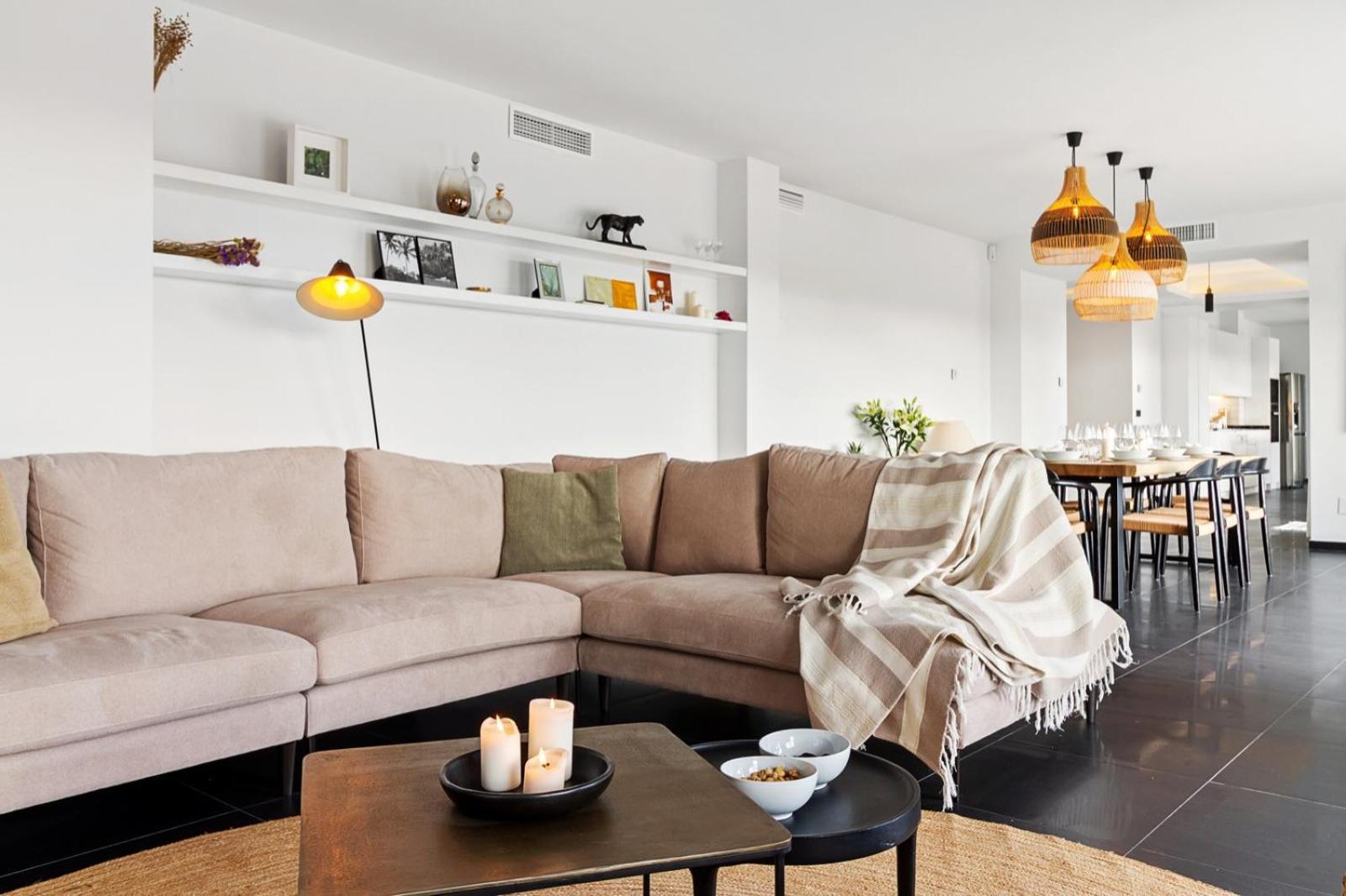 Villa Vivi Homes - Blanca *